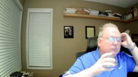 Snapshot of frankie6207 chatting on November 9, 8:01 am frankie6207 online show from November 9, 8:01 am