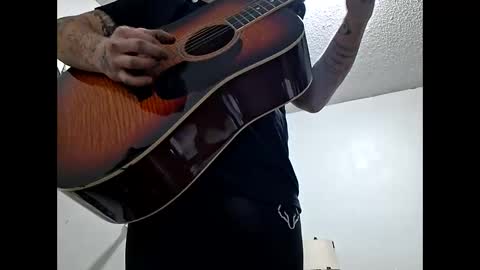 Snapshot of frankieblueeyes30 chatting on February 10, 4:16 am Blue eyed tatted Daddy online show from February 10, 4:16 am