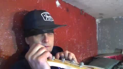 Snapshot of franklyzappa chatting on December 22, 12:16 pm Girth Brookes online show from December 22, 12:16 pm