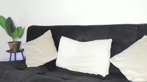 Snapshot of frankmyles01 chatting on December 3, 9:35 pm frank online show from December 3, 9:35 pm