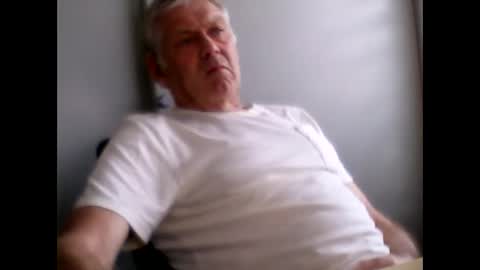 Snapshot of frannkboy61 chatting on May 29, 6:06 pm frannkboy61 online show from May 29, 6:06 pm