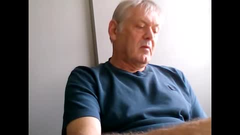 Snapshot of frannkboy61 chatting on June 4, 3:07 pm frannkboy61 online show from June 4, 3:07 pm