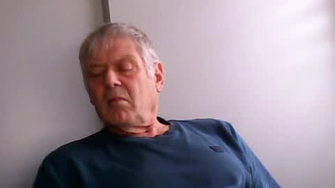 Snapshot of frannkboy61 chatting on June 11, 5:33 pm frannkboy61 online show from June 11, 5:33 pm
