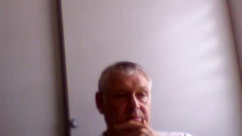 Snapshot of frannkboy61 chatting on June 28, 3:07 pm frannkboy61 online show from June 28, 3:07 pm