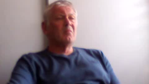 Snapshot of frannkboy61 chatting on July 13, 2:42 pm frannkboy61 online show from July 13, 2:42 pm