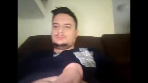 Snapshot of fraromeo2 chatting on December 27, 7:40 am fraromeo2 online show from December 27, 7:40 am