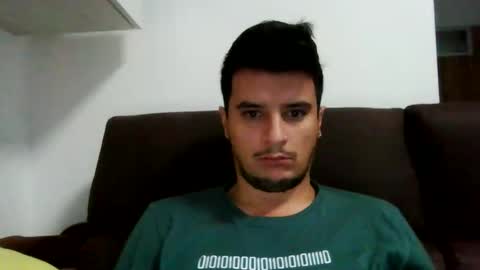 Snapshot of fraromeo2 chatting on October 15, 6:35 am fraromeo2 online show from October 15, 6:35 am