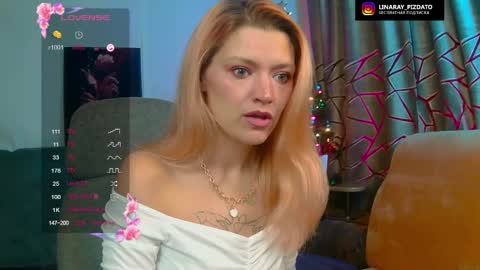 Snapshot of frashpie chatting on December 10, 7:11 pm FrashPie online show from December 10, 7:11 pm