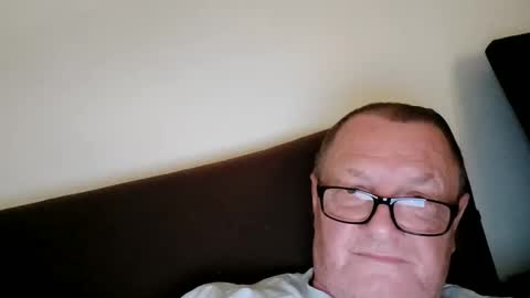 Wolfi online show from June 6, 6:18 am