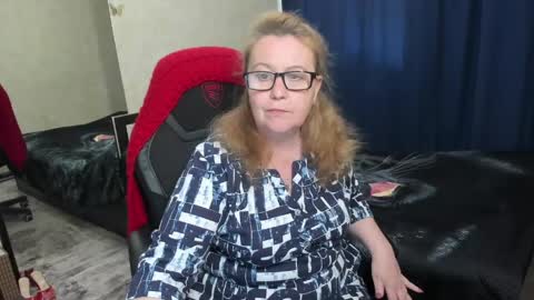 FrauMartha online show from April 17, 1:14 pm