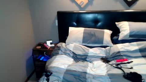 NextDoorNeighbor online show from January 15, 9:29 pm