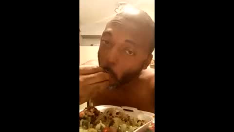 freakeazy online show from January 9, 2:36 am