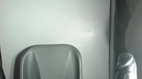 Snapshot of freakie_clit chatting on December 21, 10:40 pm pandora online show from December 21, 10:40 pm