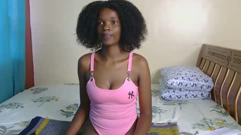 Snapshot of freakky_nessa chatting on January 3, 12:41 pm Nessa-Independent model online show from January 3, 12:41 pm