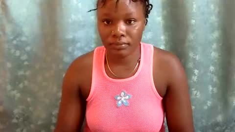 Snapshot of freaky_dolly chatting on January 4, 8:39 am freaky_dolly online show from January 4, 8:39 am