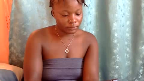 Snapshot of freaky_dolly chatting on January 6, 12:24 pm freaky_dolly online show from January 6, 12:24 pm
