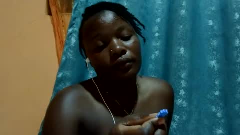 Snapshot of freaky_dolly chatting on January 6, 6:31 pm freaky_dolly online show from January 6, 6:31 pm