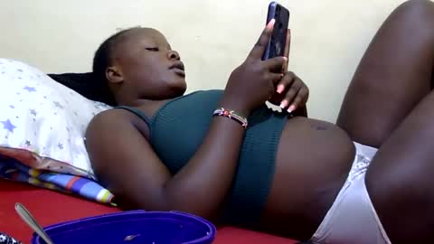 Snapshot of freaky_dolly chatting on January 20, 9:56 am freaky_dolly online show from January 20, 9:56 am