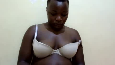 Snapshot of freaky_dolly chatting on February 11, 6:01 pm freaky_dolly online show from February 11, 6:01 pm