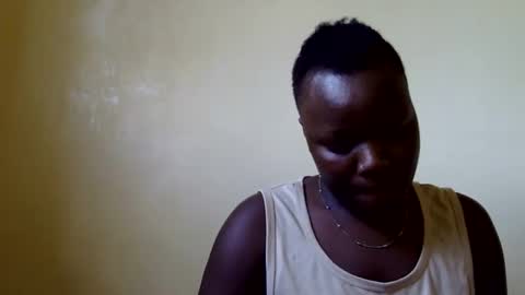 Snapshot of freaky_dolly chatting on February 13, 11:28 am freaky_dolly online show from February 13, 11:28 am
