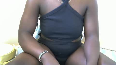 Snapshot of freaky_dolly chatting on February 26, 8:04 am freaky_dolly online show from February 26, 8:04 am
