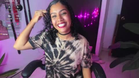 Lia Gomez online show from March 5, 11:45 pm