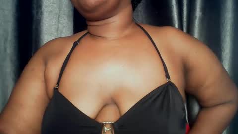 Snapshot of freaky_slut5 chatting on March 19, 4:38 am freaky slut5 online show from March 19, 4:38 am