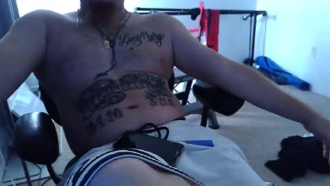 Snapshot of freakyfreddie305 chatting on October 11, 7:01 pm freakyfreddie305 online show from October 11, 7:01 pm