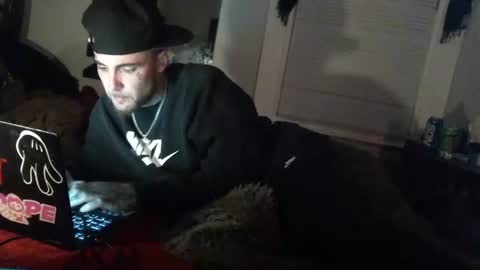 Snapshot of freakyspun101 chatting on December 15, 9:24 am freakyspun101 online show from December 15, 9:24 am