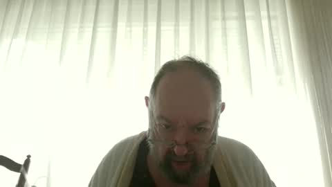 Snapshot of fredaldavid chatting on January 17, 9:47 am David Fredal online show from January 17, 9:47 am