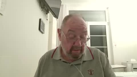 Snapshot of fredaldavid chatting on February 19, 6:04 pm David Fredal online show from February 19, 6:04 pm