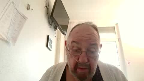 Snapshot of fredaldavid chatting on February 21, 8:48 am David Fredal online show from February 21, 8:48 am