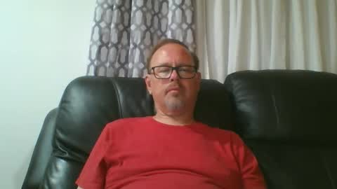 Snapshot of freddieknuck chatting on April 18, 4:49 am Just Fred online show from April 18, 4:49 am