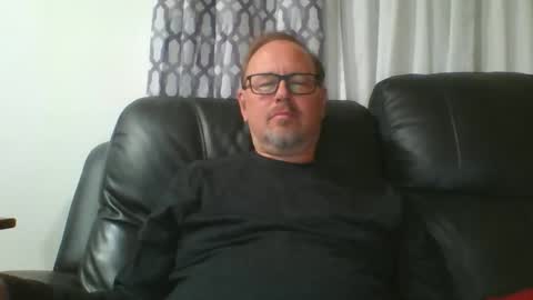 Snapshot of freddieknuck chatting on April 21, 5:14 am Just Fred online show from April 21, 5:14 am
