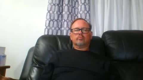 Snapshot of freddieknuck chatting on June 10, 4:45 am Just Fred online show from June 10, 4:45 am