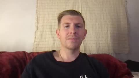 Freddy Foot Balls online show from April 14, 12:38 am