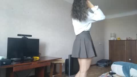 Mia online show from October 2, 11:39 am