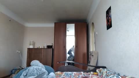 Mia online show from October 8, 8:23 am