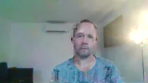 fredodu41 online show from December 2, 9:25 am