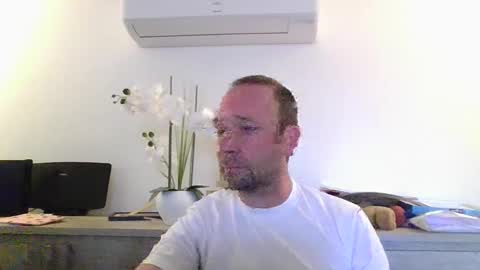 Snapshot of fredodu41 chatting on April 13, 4:01 pm fredodu41 online show from April 13, 4:01 pm