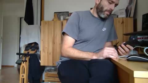 Snapshot of free_love_for_everyone chatting on February 6, 11:35 am free_love_for_everyone online show from February 6, 11:35 am