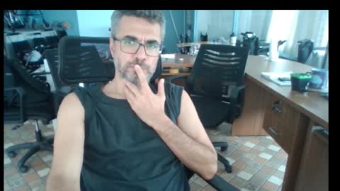 Snapshot of freebirdbruchus chatting on September 17, 11:12 am Freebirdbruchus online show from September 17, 11:12 am