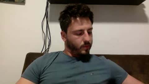 Snapshot of freeeeeeench chatting on November 17, 10:48 pm freeeeeeench online show from November 17, 10:48 pm