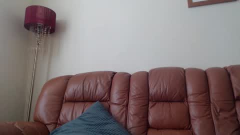 freemindedguyuk online show from September 11, 1:44 pm