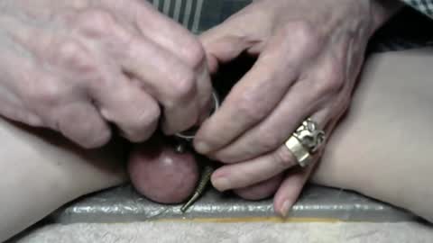 I am a total slave slut. I would like to have multiple owners to use me every day. online show from December 6, 6:26 am