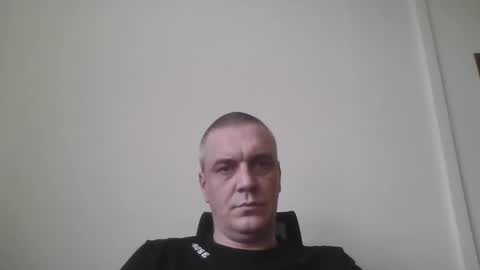 Snapshot of freezone82 chatting on February 23, 8:33 am freezone82 online show from February 23, 8:33 am