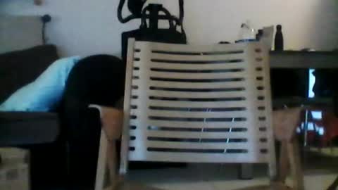 Snapshot of french_dick_20 chatting on July 14, 10:21 am french_dick_20 online show from July 14, 10:21 am