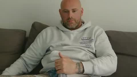 Snapshot of french_guy50 chatting on May 11, 3:51 pm french_guy50 online show from May 11, 3:51 pm