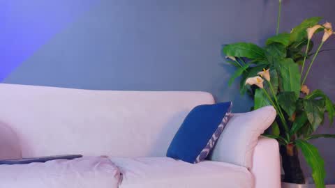 Xavier online show from October 13, 1:27 am