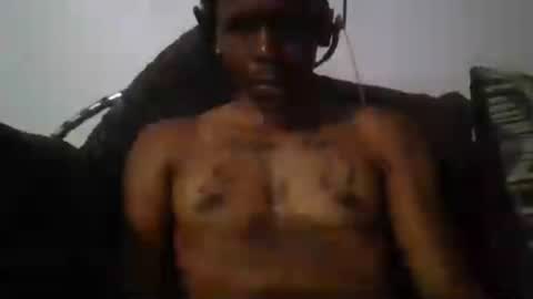 Snapshot of frenchchocolate310 chatting on July 14, 10:32 am frenchchocolate310 online show from July 14, 10:32 am